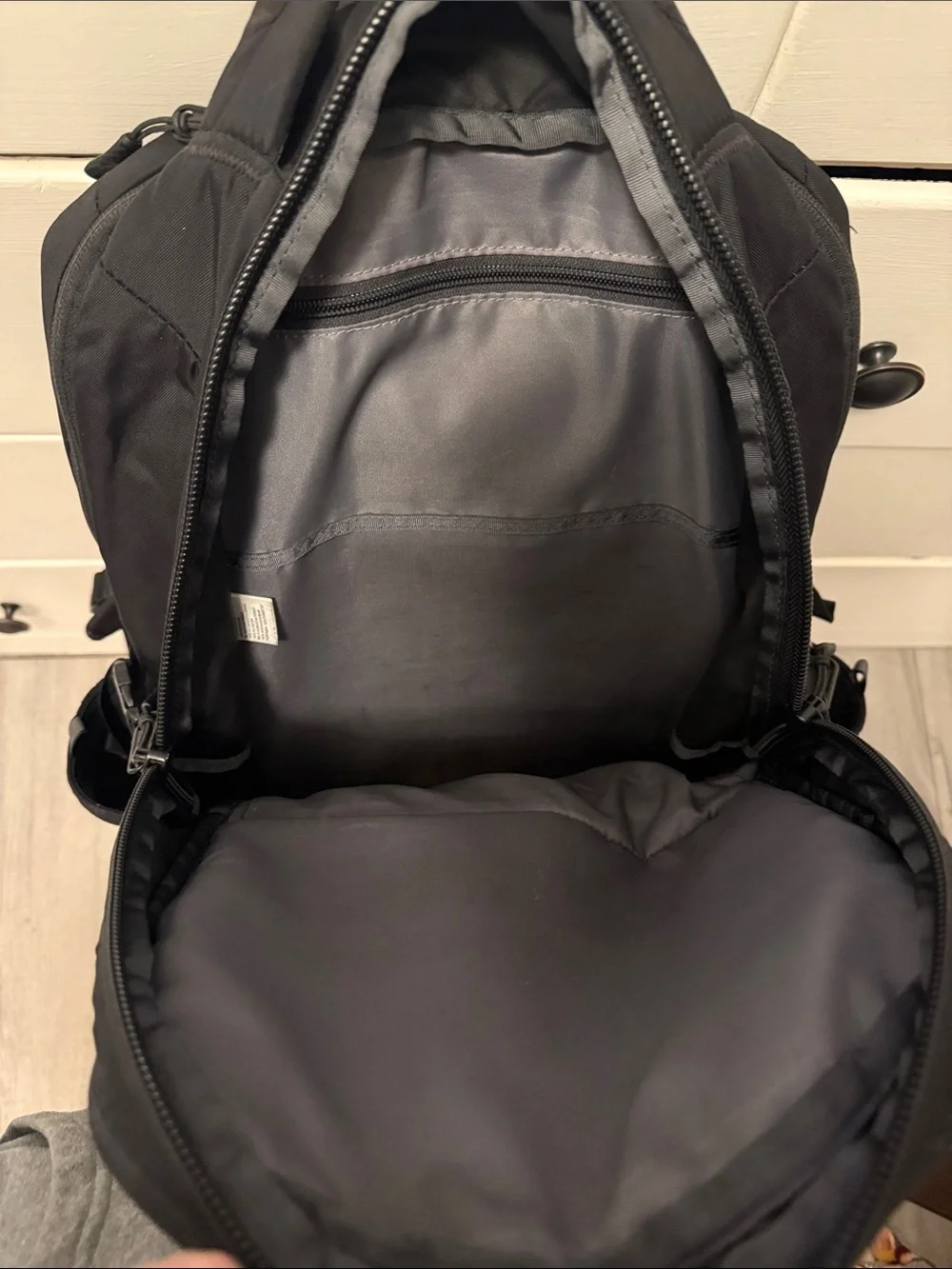 The North Face Black Men's Hiking Backpack with Multiple Pockets - Picture 3 of 5